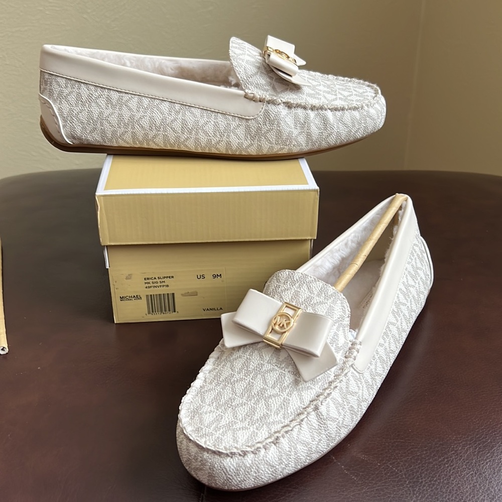 Michael Kors Erica Slipper Signature Vanilla  9 - Picture 10 of 12